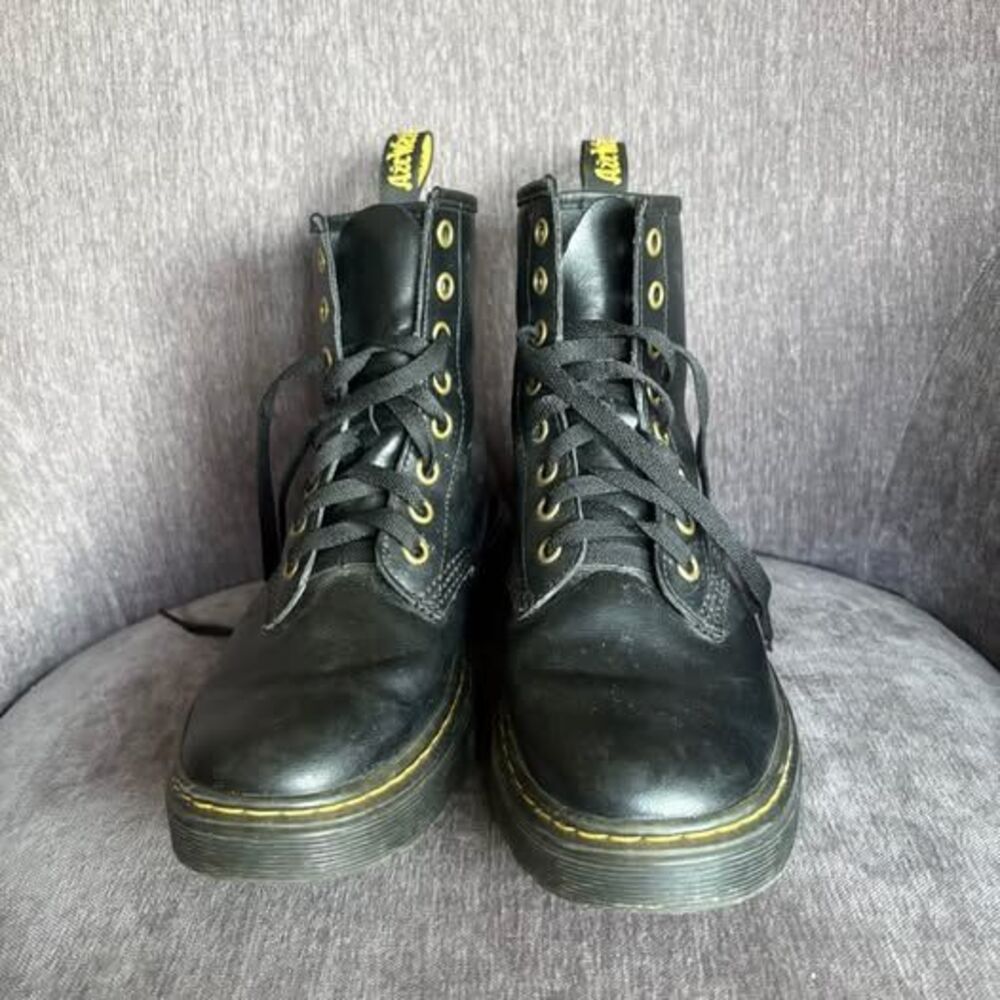 Doc Marten Black Leather Combat Boots Zavala Men 6 / Women’s 7 / EU 38